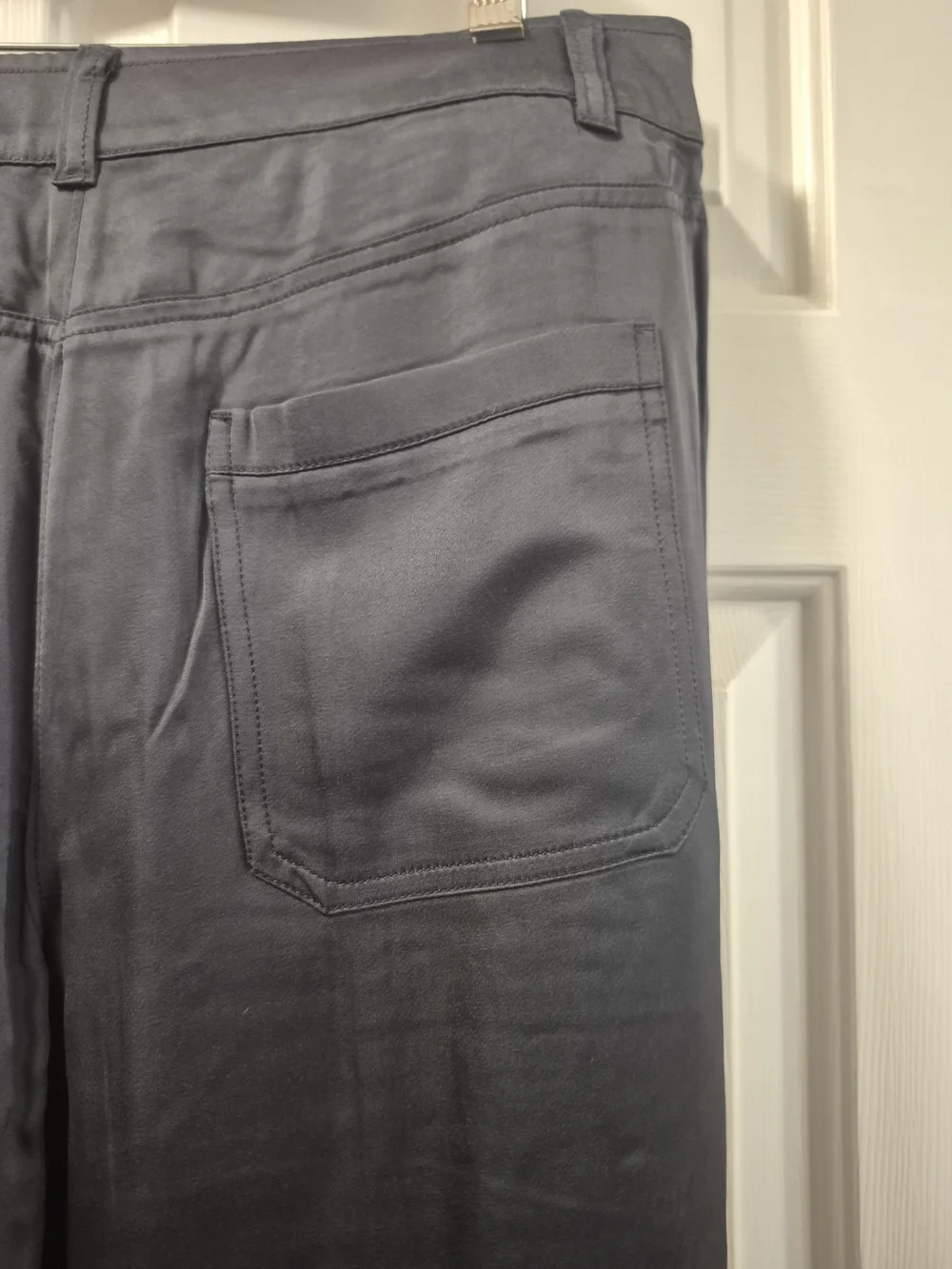 Loft NWT Women's Dark Gray Satin Jogger Pants